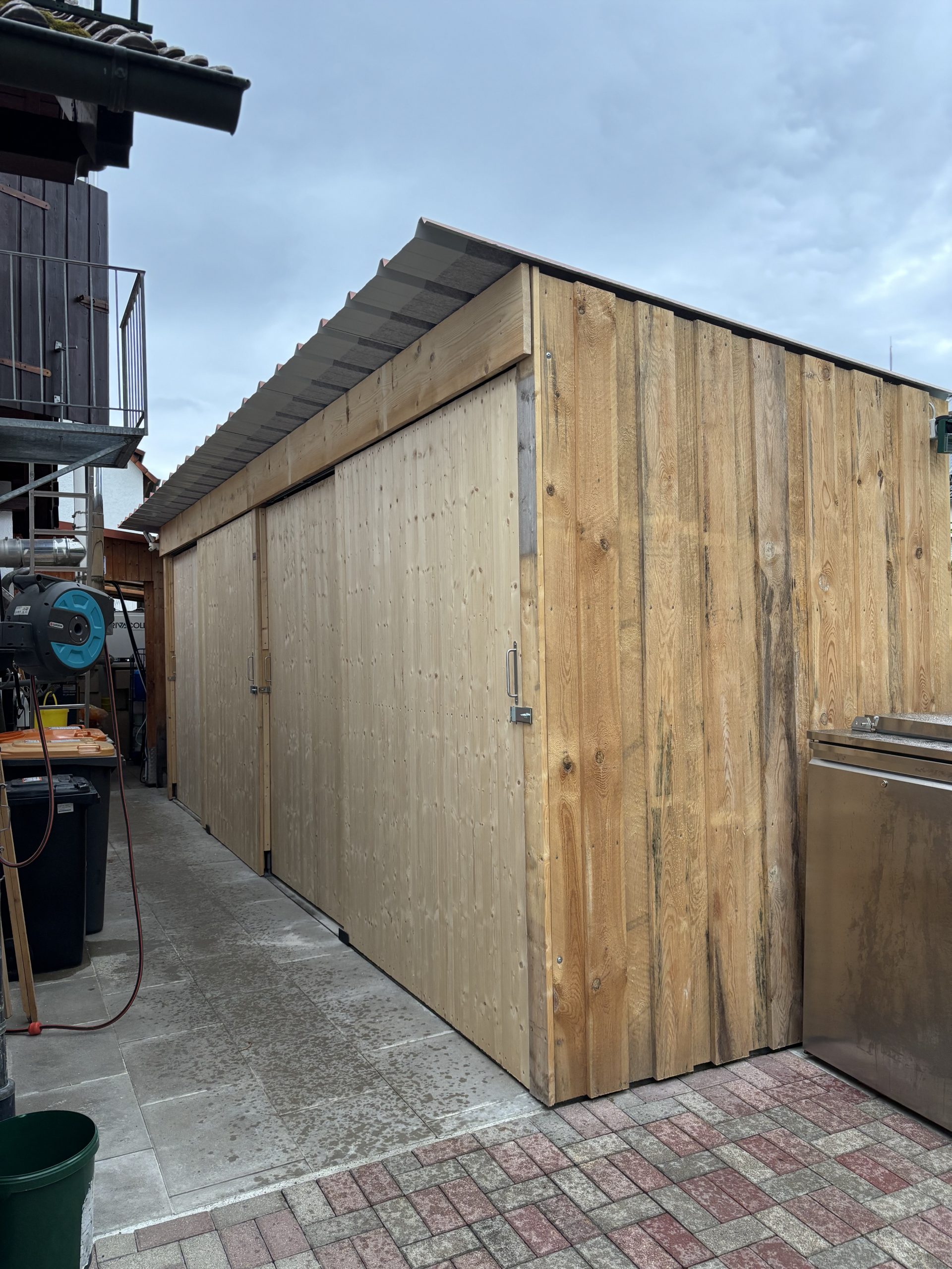 25-09-04 18-18-16 7022