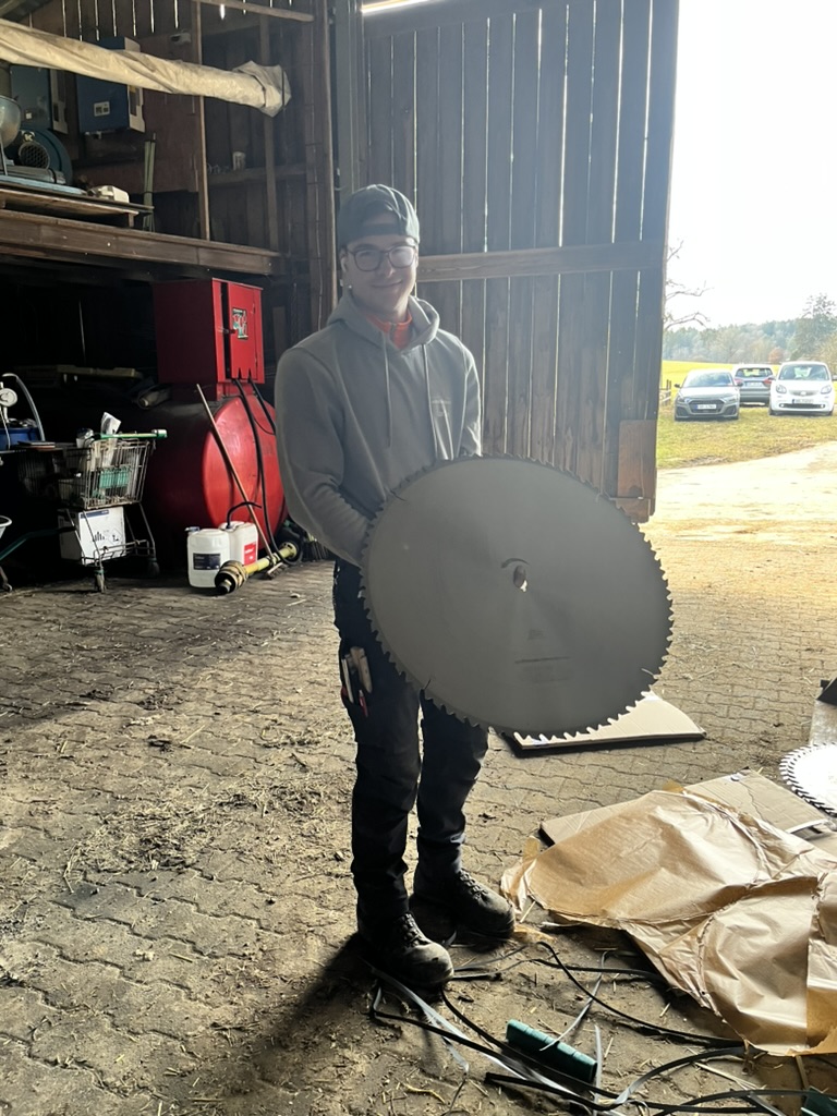 2EC88B9F-4632-4F9C-BD36-E1E05458F9EA_1_105_c