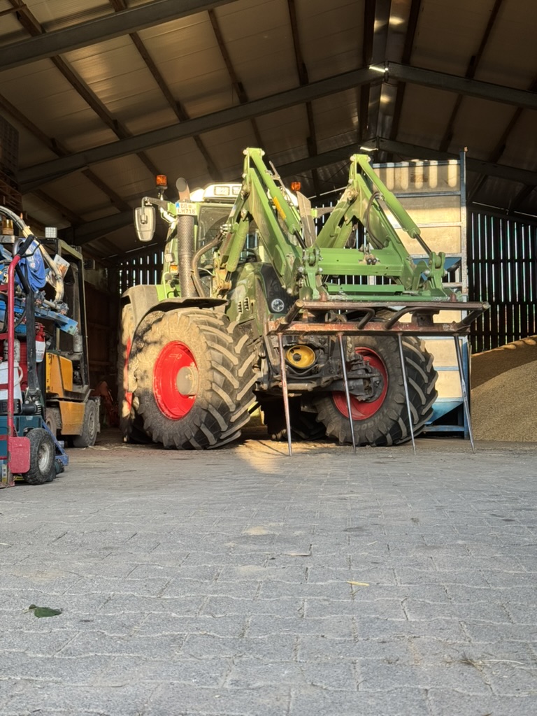 CBDA44BC-4EEA-490E-A11E-8398819C41F9_1_105_c