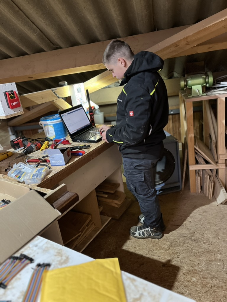 DBA5FFDA-A526-4094-A8AD-8CA9E91DA356_1_105_c